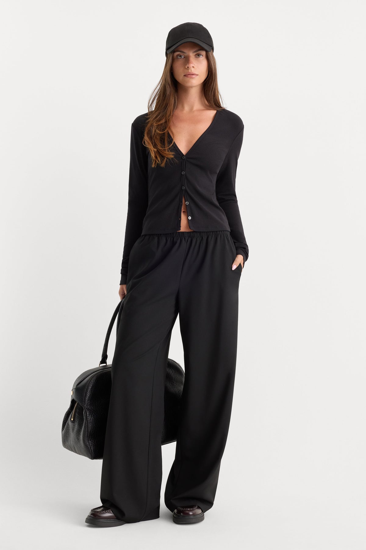 THE RIB V NECK CARDIGAN | BLACK