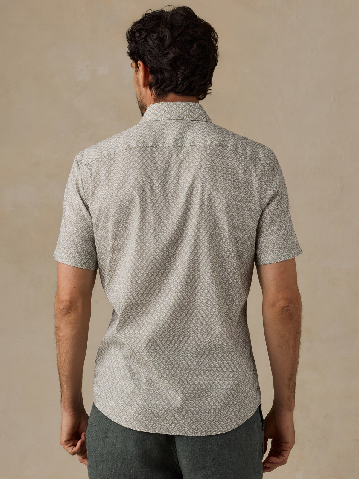 Short-Sleeve Movement Monterey Shirt - Sage Sundial Bloom