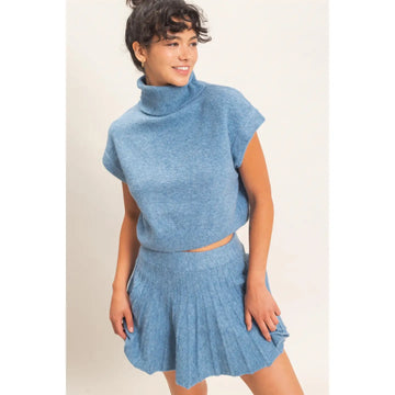 TURTLENECK CROP TOP & PLEATED SKIRT SET